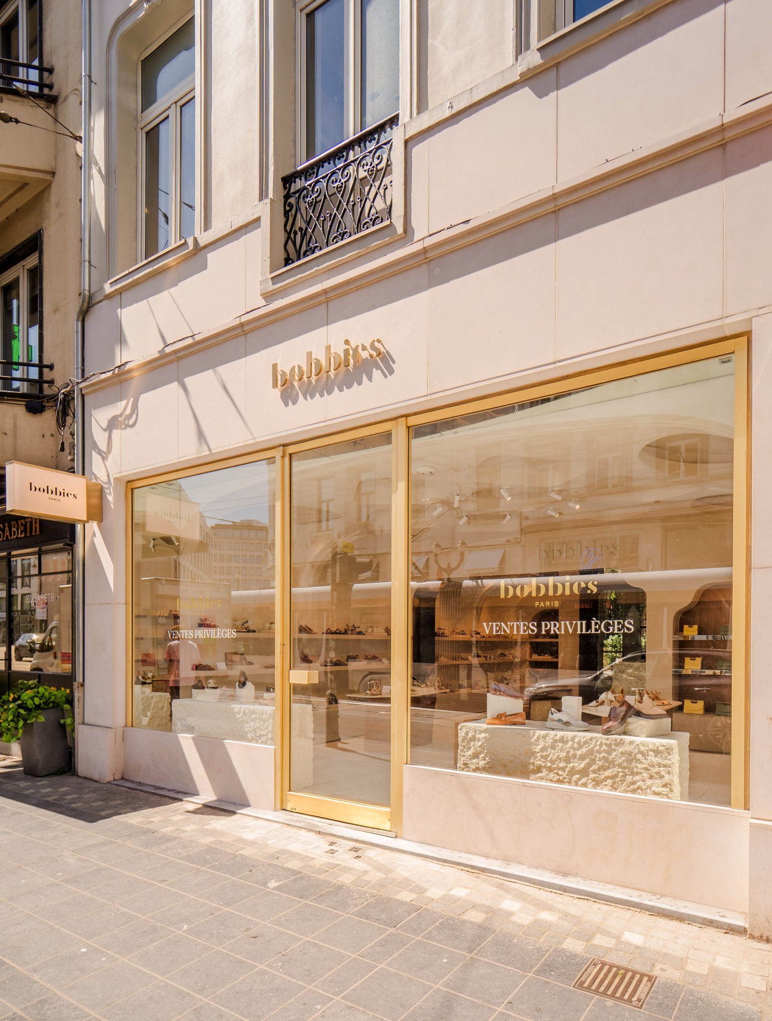 Bobbies in Brussels : The Prestigious Parisian Shoe Store Sets Up in the Capital