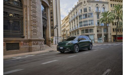 Leapmotor Unveils Its C10 Range Extender at the 2025 Brussels Motor Show