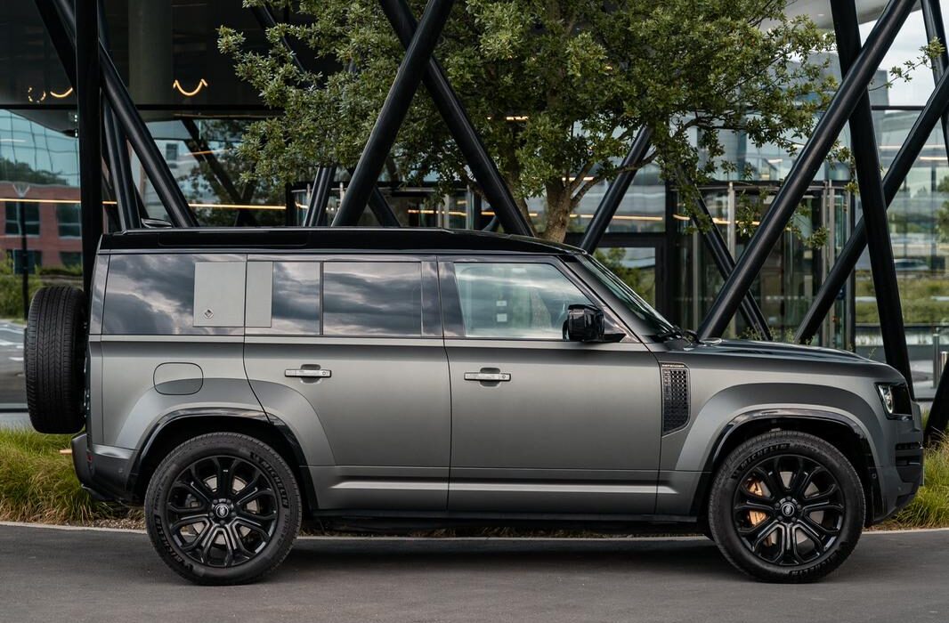 Land Rover Defender Octa : The All-Powerful Off-Roader [Test Drive]