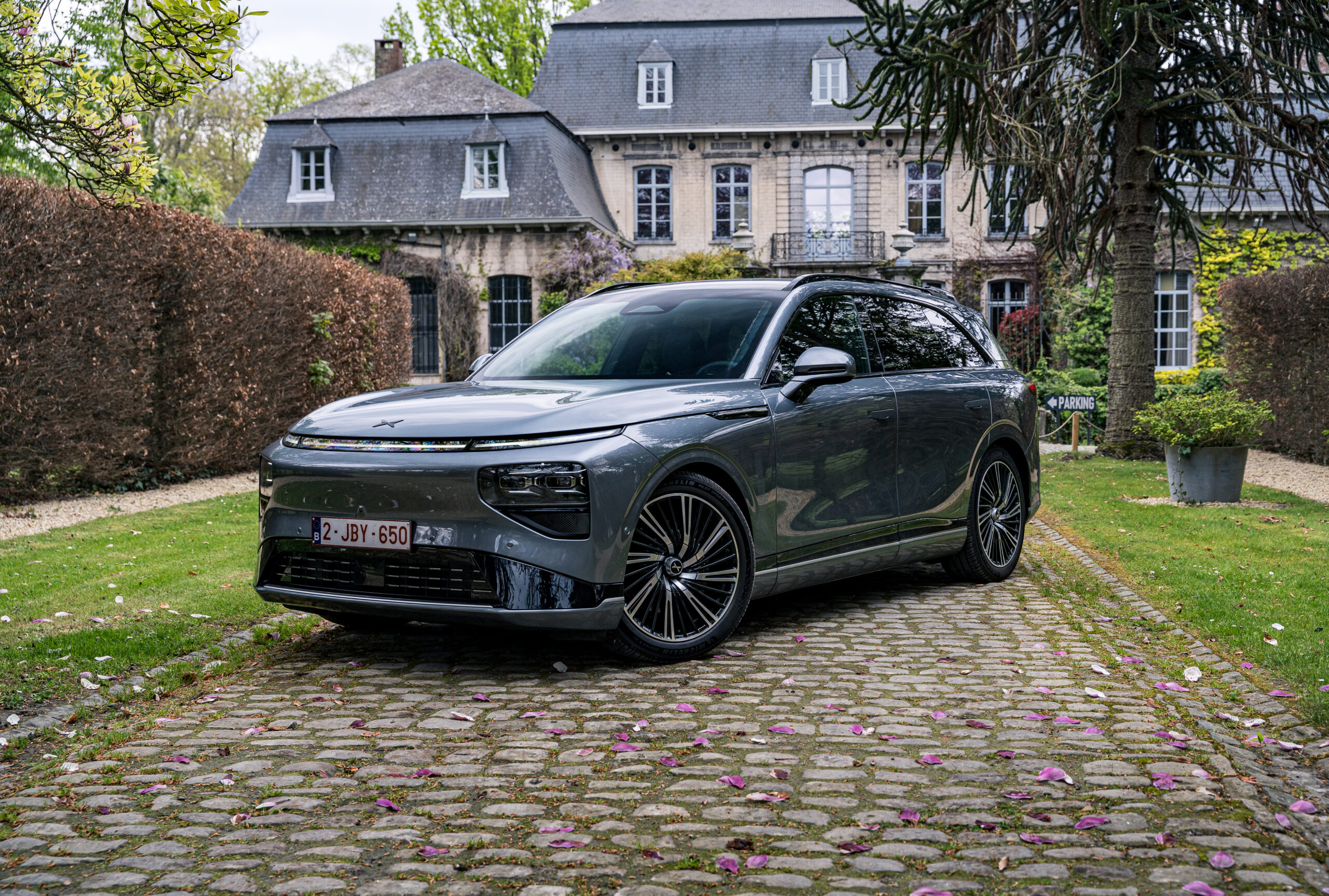Test drive – XPENG G9 Performance (2026) : This premium Chinese SUV left us speechless